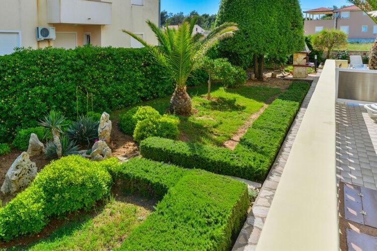 Apartments In House Liveric, In Vir At The Beach Exterior foto