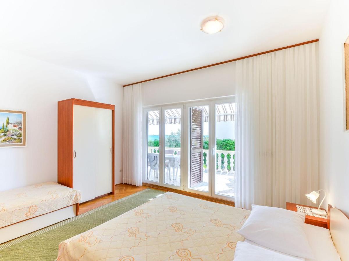 Apartments In House Liveric, In Vir At The Beach Exterior foto